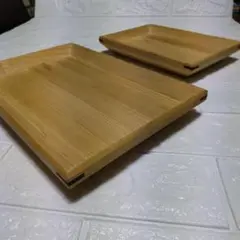 テーブルトレイ