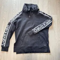 Calvin Klein 黒 フード付きパーカー M 値下げ対応⭕️ - メルカリ