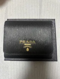 PRADA財布のサムネイル