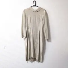 ベージュ ドット柄 襟付き 七分袖ワンピース　М