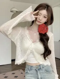 ホワイト フリル付きカーディガン