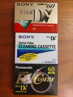 Mini DVカセット60分とクリーニングカセット