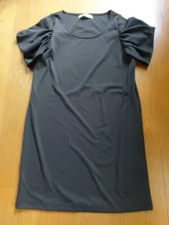 ユナイテッドアローズ　パフスリーブ　ワンピースのサムネイル