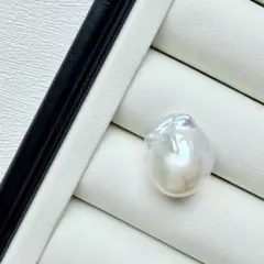 本真珠　バロックパール　ピンブローチ　大粒　一点物　上品　艶良し　干渉色