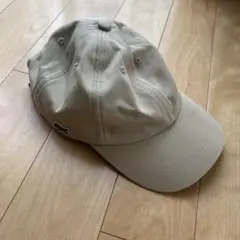 LACOSTE ベージュキャップ 56cm