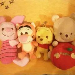 くまのプーさん　マスコット　ぬいぐるみ ４個　セット