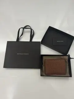 BOTTEGA VENETA ブラウン 二つ折り財布のサムネイル