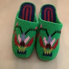 厚底緑色の蝶々柄刺繍スリッパ編み物カラフル刺繍21〜22cm 値下げ