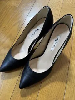 DIANA ポインテッドトゥ パンプス ブラック 23cmのサムネイル