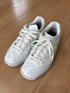 アシックス　サッカー　トレーニングシューズ　20センチ