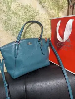 新品同様　極美品　COACH ターコイズ ショルダーバッグ G1745