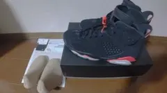 ジョーダン6　ブラック×インフラレッド