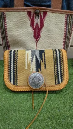 Item thumbnail for item f6cab3c8-70ce-43ef-b09a-9b82c70d6191