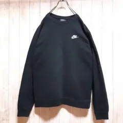 古着　90s　ナイキトレーナー　ブラック　ワンポイント　刺繍ロゴ　Ｍサイズ