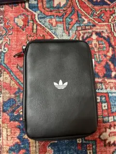 adidas オリジナル　マルチケース ブラックのサムネイル