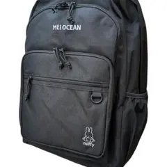 プーさん リュック 黒 新品 レディース コラボ 収納 大容量 未使用