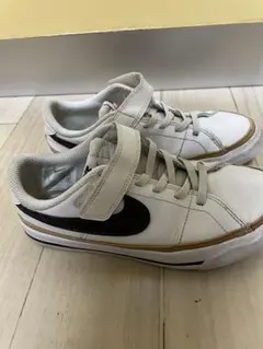 Nike ホワイト/ブラック スニーカー