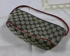 GUCCI グッチ アクセサリーポーチ ミニショルダー GG柄 赤 レッド