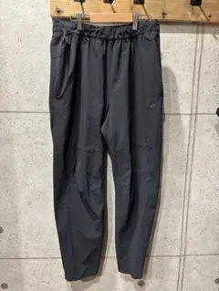 adidas ブラック ナイロンパンツ　M