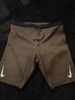 Nike エアロスイフト　ブラウンストライプ タイツ M