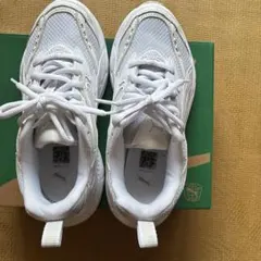 スニーカー　厚底　プーマ　23.5