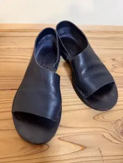 スリッポンサンダル