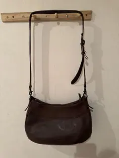 Dakota ショルダーバッグ ブラウン