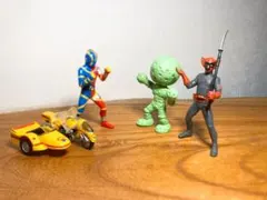 アメコミ ミニフィギュア 4体セット - メルカリ