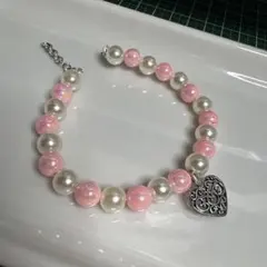 ハート型チャーム付きパールブレスレット