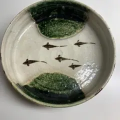 魚柄の陶器皿　美濃焼　隆月窯