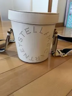 STELLA McCARTNEY ホワイトバケットバッグ