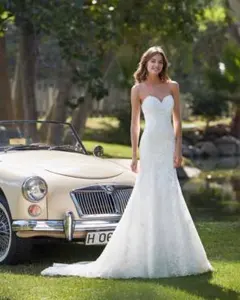 ウェディングドレス　アイラバルセロナ　マーメイドドレス　インポートドレス