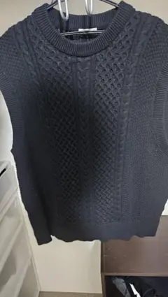 GUノースリーブニットベスト