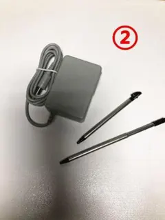 3ds/3dsll充電器☆ACアダプターと3dsLLタッチペンx2本