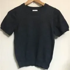 【2回ほど着用 美品】GU ドット付き半袖ニット ダークグレー ★送料込