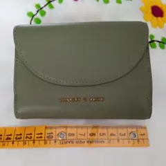 CHARLES & KEITH 折り財布 オリーブグリーン