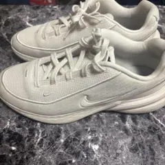 NIKE スニーカー ホワイト