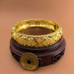 ゴールドカラー バングル リストバンド - メルカリ