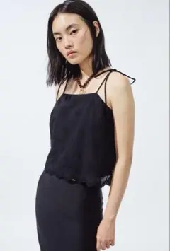 新品タグ付　完売品　刺繍キャミソール　ブラックのサムネイル