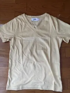 AZUL by moussy イエロー Vネック 半袖 ロゴ Tシャツのサムネイル