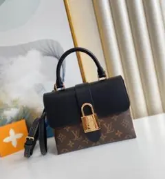 Louis Vuitton ロック付きショルダーバッグ