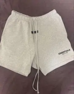 ESSENTIALS ハーフパンツ ライトグレー - メルカリ