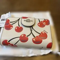 Coach チェリー柄 二つ折り財布