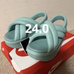 新品NIKE ウィメンズ エアマックス ココ サンダル24.0のサムネイル