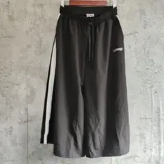 Kaepa　トラックパンツ　サイドライワイドパンツ　ガウチョ　ハカマ　黒 Ｍ〜Lのサムネイル