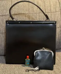 イタリア製　COMTESSE ハンドバッグ　カーフレザー