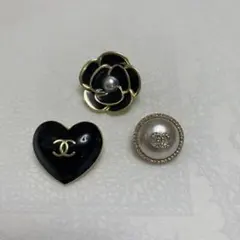 CHANEL カメリア パール チャーム クリスマス　ホリデー　ハート　シャネルのサムネイル