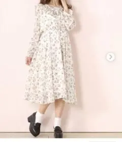 LODISPOTTO☆プリーツカラーフラワーワンピース