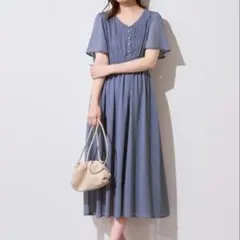 natural couture フレアスリーブお上品ワンピース ブルー Fのサムネイル