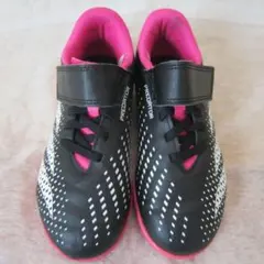 アディダス プレデター　黒/白/ピンク　19㎝　ok2511B